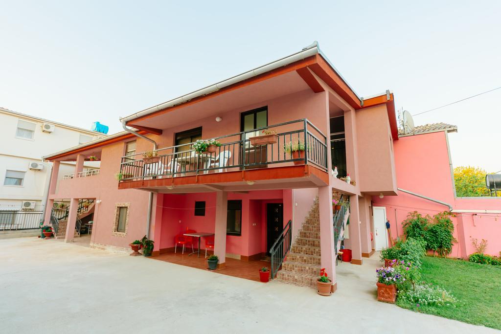 Mc Apartments Улцинь Экстерьер фото