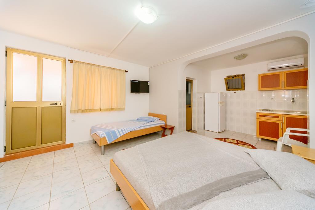 Mc Apartments Улцинь Экстерьер фото