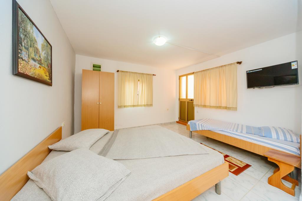 Mc Apartments Улцинь Экстерьер фото