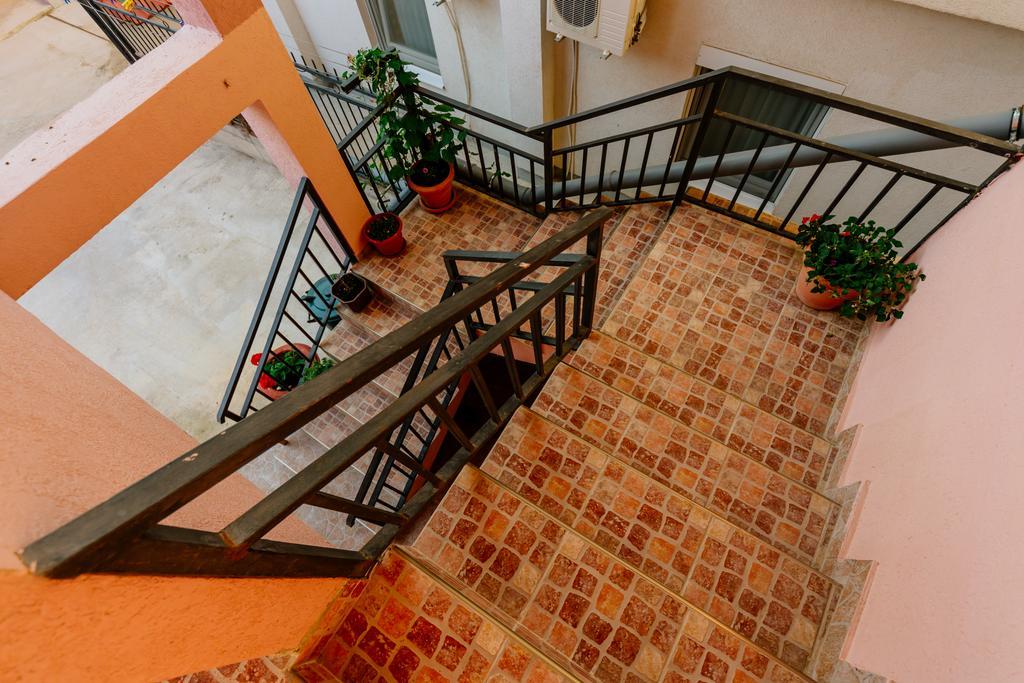 Mc Apartments Улцинь Экстерьер фото