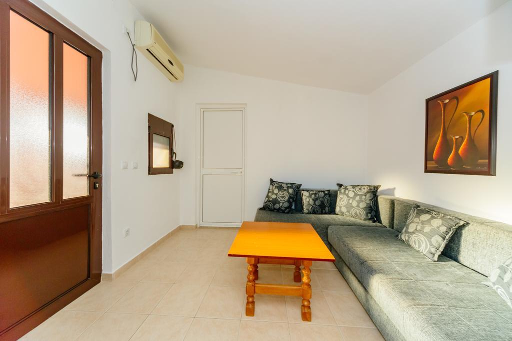 Mc Apartments Улцинь Экстерьер фото