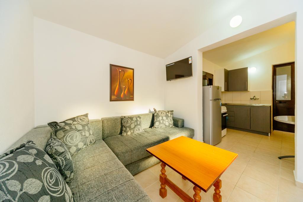 Mc Apartments Улцинь Экстерьер фото