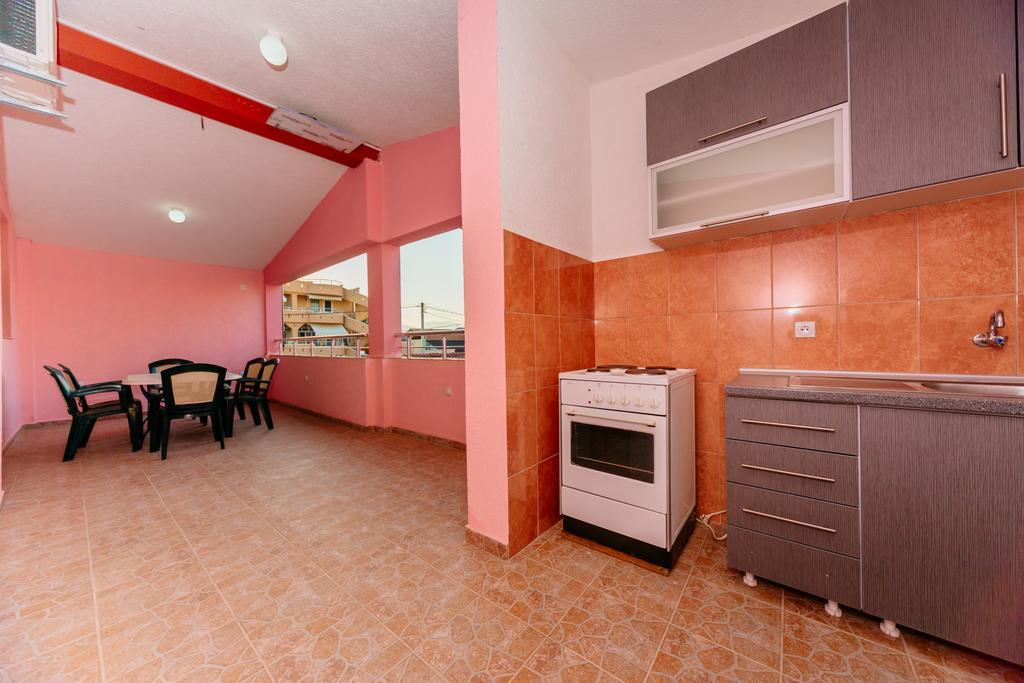 Mc Apartments Улцинь Экстерьер фото