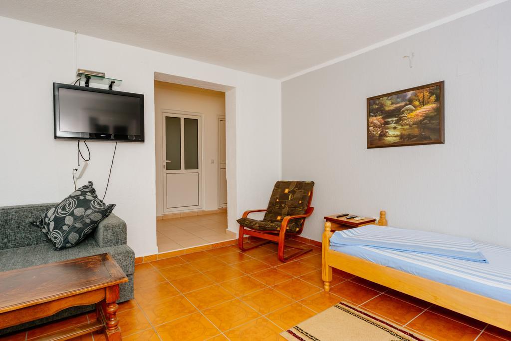 Mc Apartments Улцинь Экстерьер фото